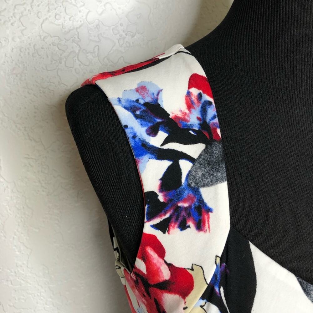 WHBM white blue red floral sleeveless tiered top size Small - Picture 6 of 14